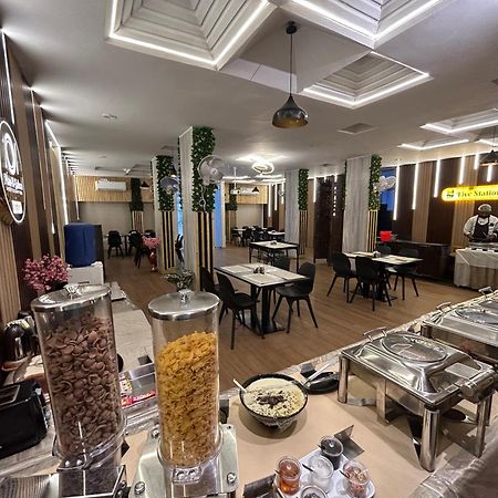 New Hotel Suhail ไฮเดอราบัด ภายนอก รูปภาพ
