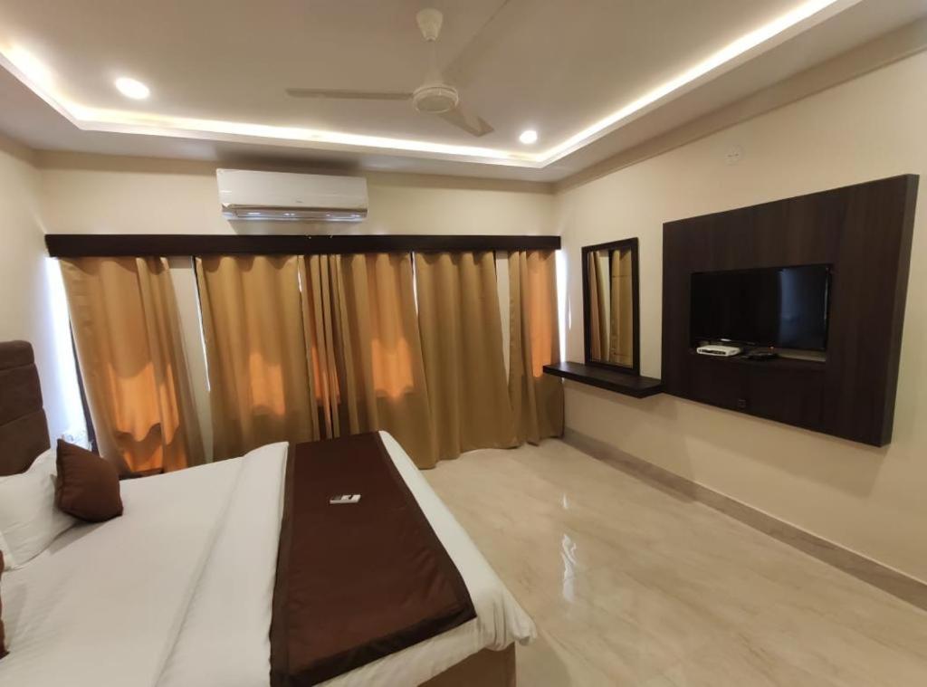 New Hotel Suhail ไฮเดอราบัด ภายนอก รูปภาพ