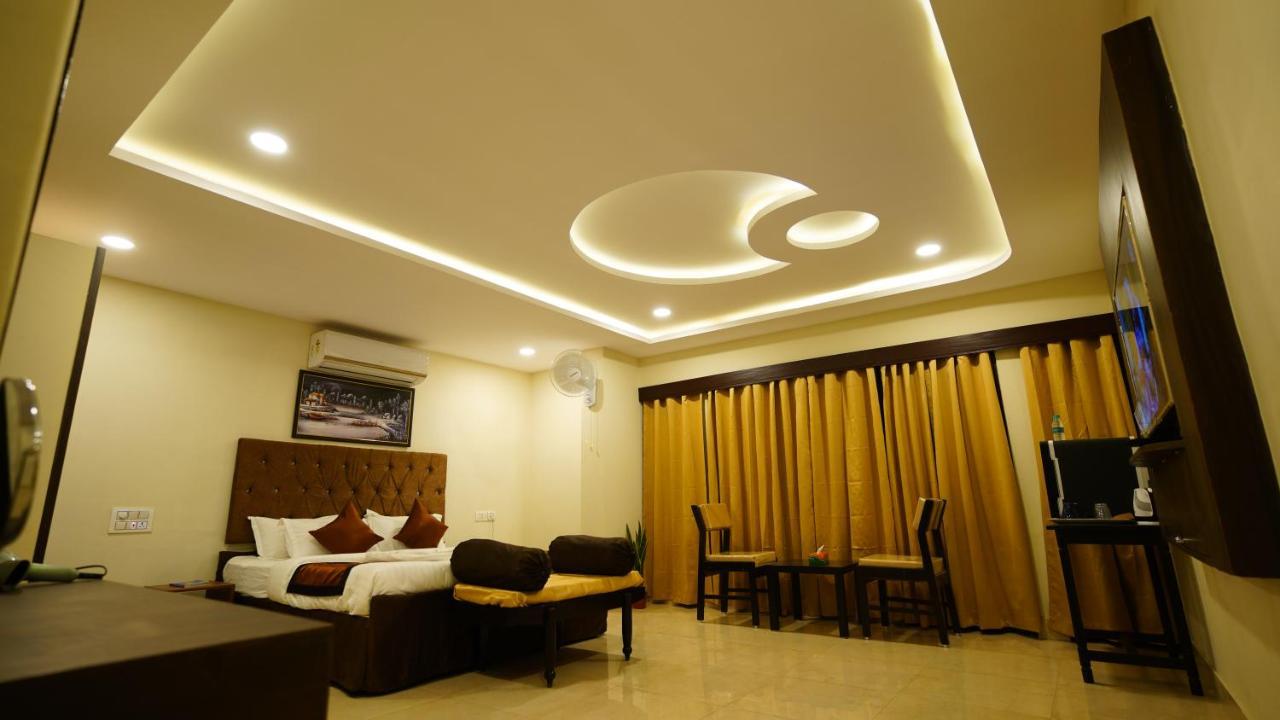 New Hotel Suhail ไฮเดอราบัด ภายนอก รูปภาพ