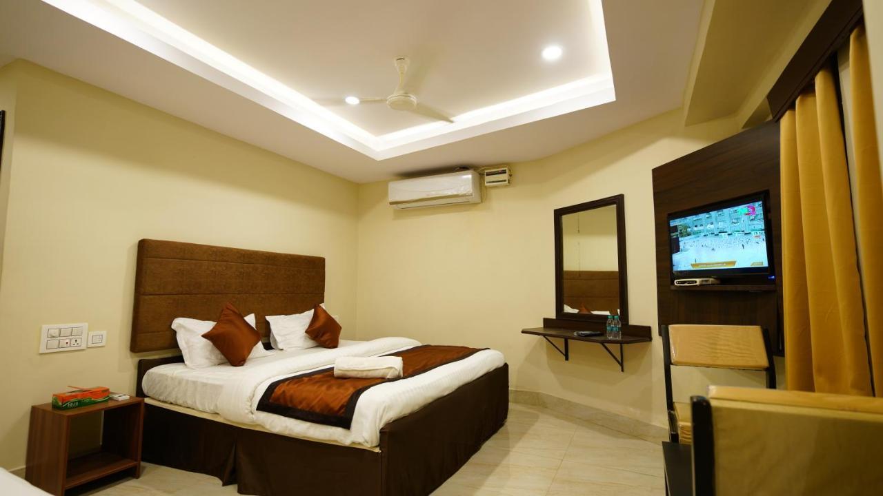 New Hotel Suhail ไฮเดอราบัด ภายนอก รูปภาพ