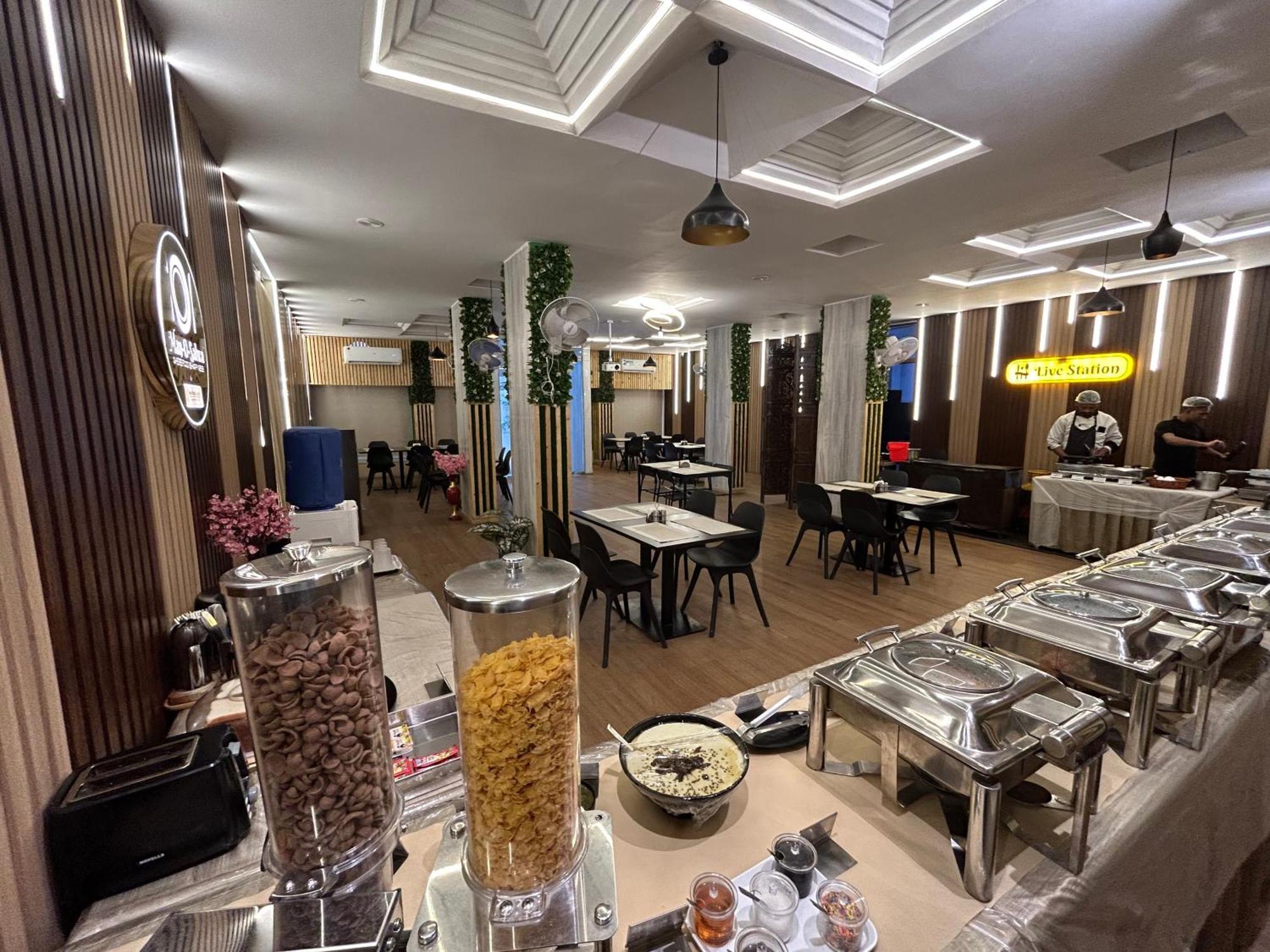 New Hotel Suhail ไฮเดอราบัด ภายนอก รูปภาพ