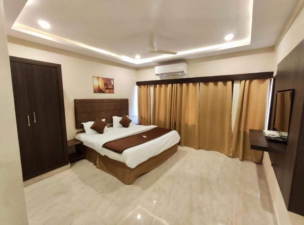New Hotel Suhail ไฮเดอราบัด ภายนอก รูปภาพ